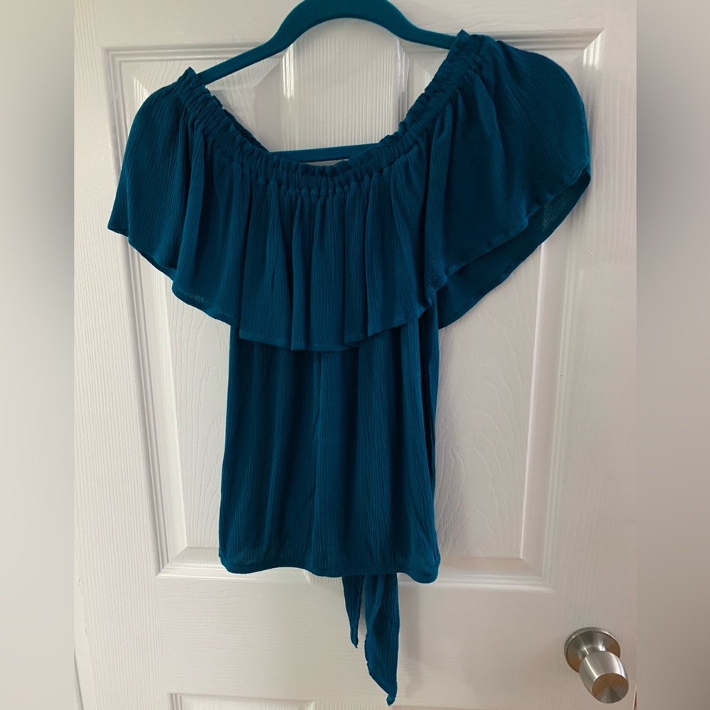 Express Off the Shoulder Top - Picture 2 of 4